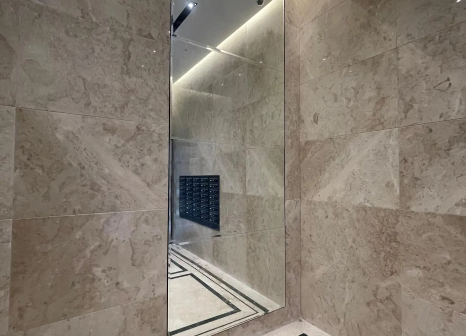 Elysium Apartment Tirana 0*,