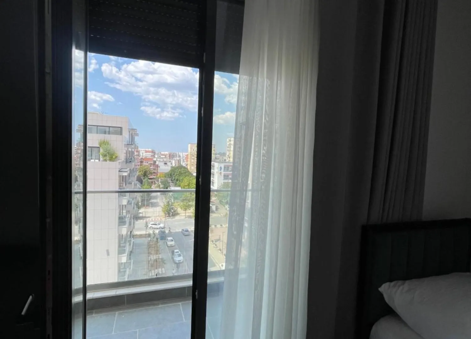 Elysium Apartment Tirana 0*,